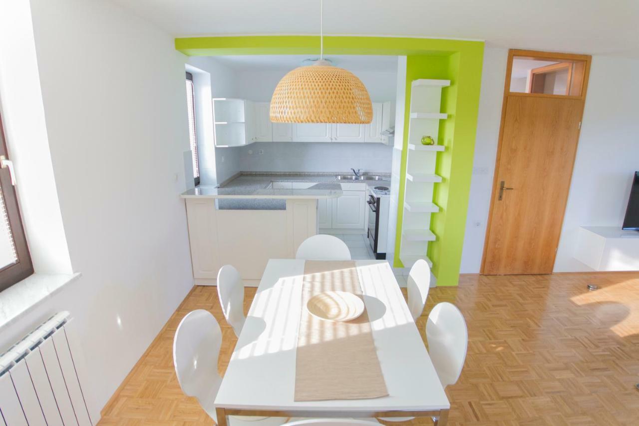 D&J House Villa Ormoz Bagian luar foto