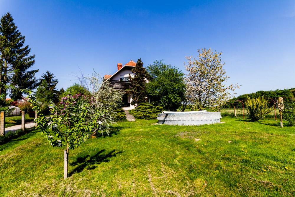 D&J House Villa Ormoz Bagian luar foto